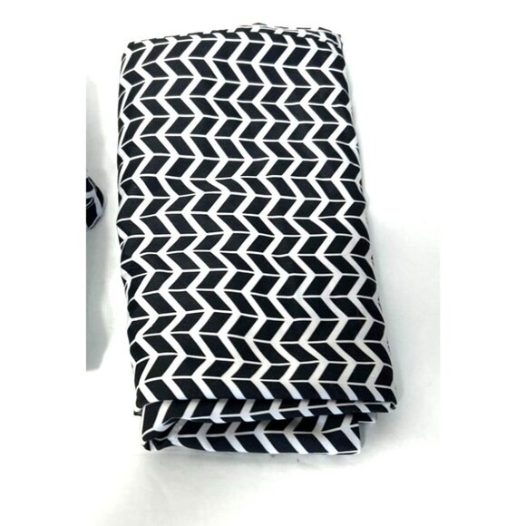 Intelligent Design Novelty 3-Piece Black Chevron Print Microfiber Twin Sheet Set - Picture 7 of 8